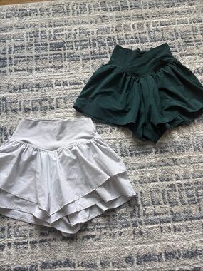 High-Waist Tiered Shorts — White and Dark Green